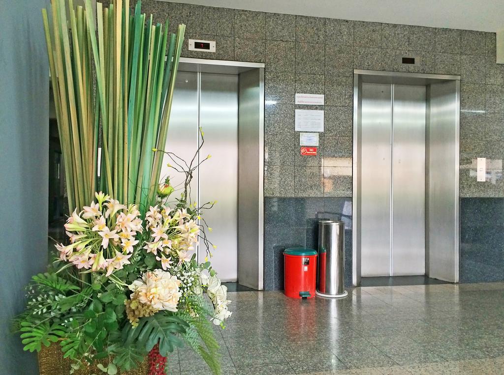 Grand Living Place Bangkok Luaran gambar