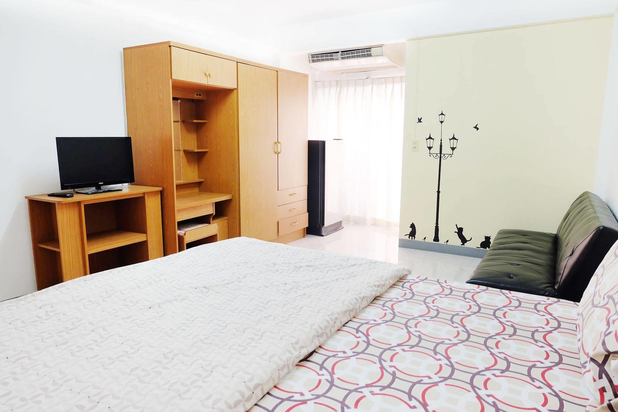 Grand Living Place Bangkok Luaran gambar